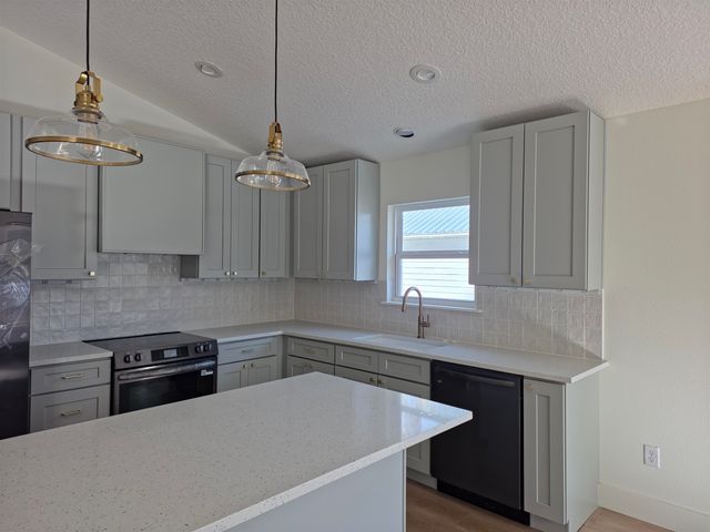 2861 N Seventh St, St Augustine, FL 32084