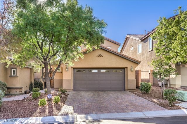 10641 Jamestown Square Avenue, Las Vegas, NV 89166