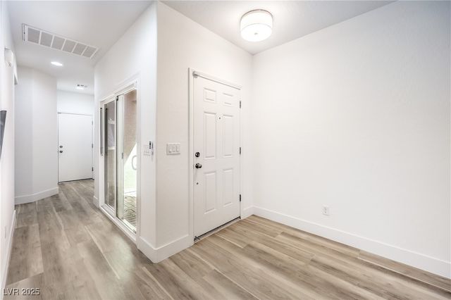 10641 Jamestown Square Avenue, Las Vegas, NV 89166