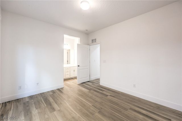 10641 Jamestown Square Avenue, Las Vegas, NV 89166