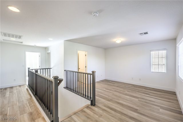 10641 Jamestown Square Avenue, Las Vegas, NV 89166