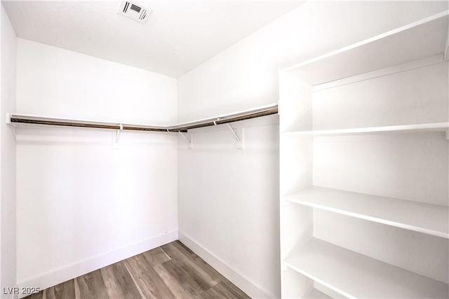 10641 Jamestown Square Avenue, Las Vegas, NV 89166