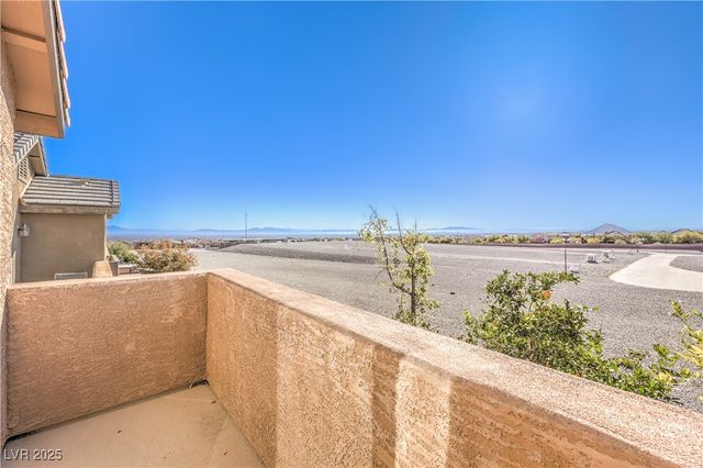 10641 Jamestown Square Avenue, Las Vegas, NV 89166