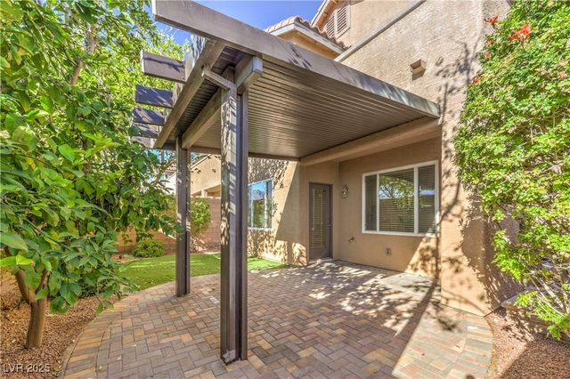 10641 Jamestown Square Avenue, Las Vegas, NV 89166