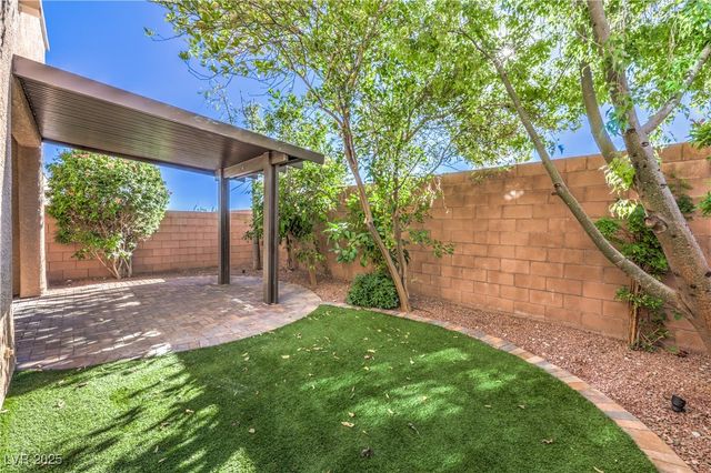 10641 Jamestown Square Avenue, Las Vegas, NV 89166