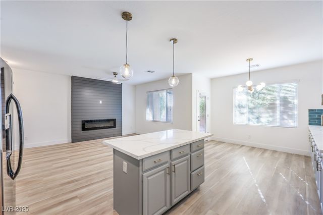 10641 Jamestown Square Avenue, Las Vegas, NV 89166