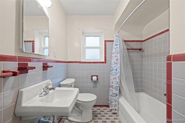 7828 Kolb Avenue, Allen Park, MI 48101