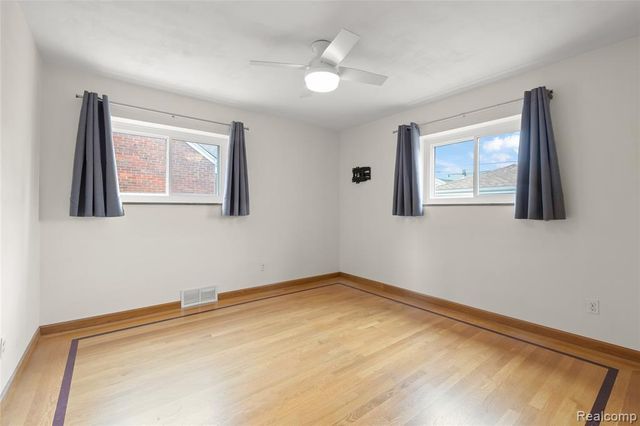 7828 Kolb Avenue, Allen Park, MI 48101