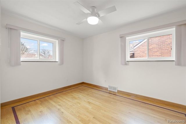 7828 Kolb Avenue, Allen Park, MI 48101