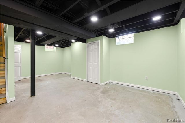 7828 Kolb Avenue, Allen Park, MI 48101