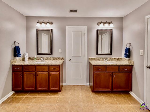 600 Post Oak Way, Warner Robins, GA 31088