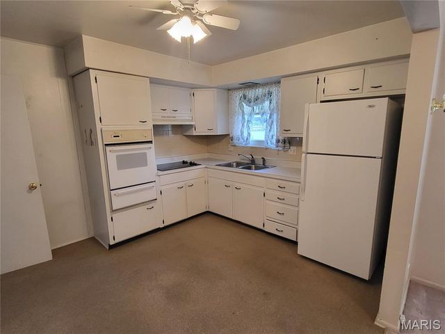 130 Sackett Drive, Florissant, MO 63033