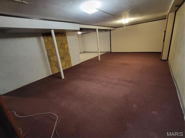 130 Sackett Drive, Florissant, MO 63033