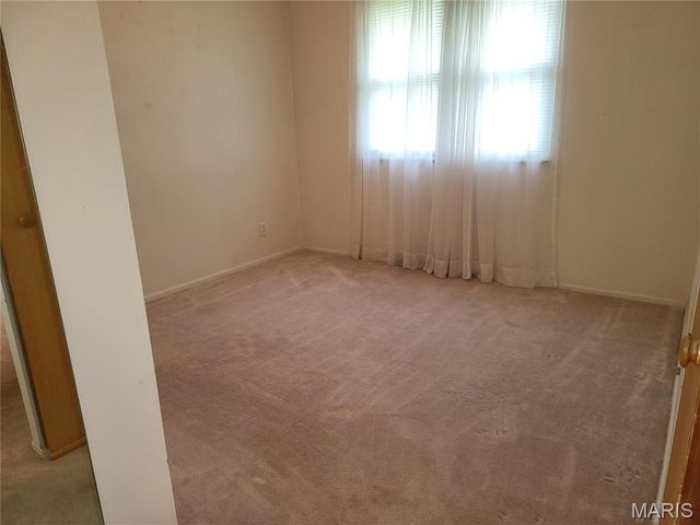130 Sackett Drive, Florissant, MO 63033