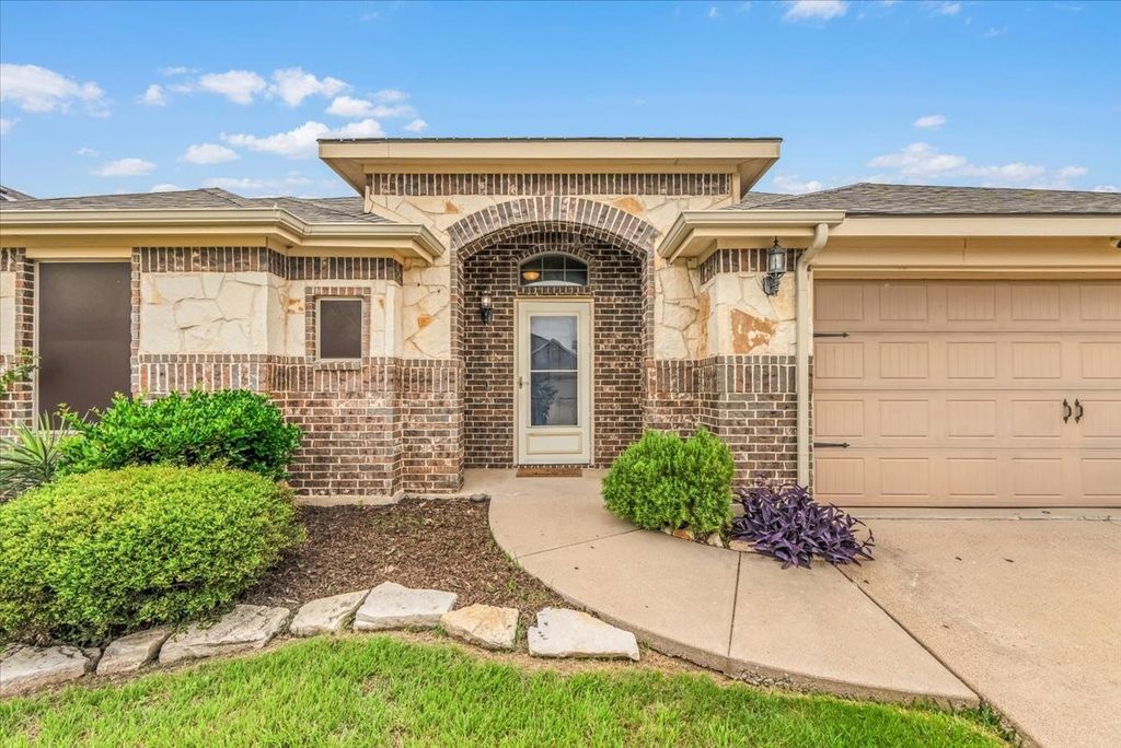 1536 Salado Trail, Weatherford, TX 76087