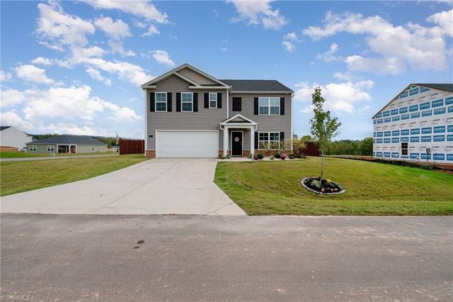113 Stone River Way, Mayodan, NC 27027