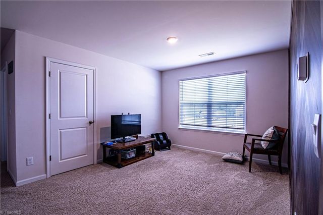 113 Stone River Way, Mayodan, NC 27027
