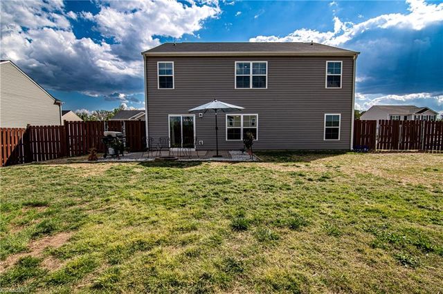 113 Stone River Way, Mayodan, NC 27027