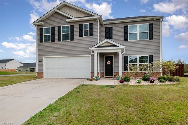 113 Stone River Way, Mayodan, NC 27027