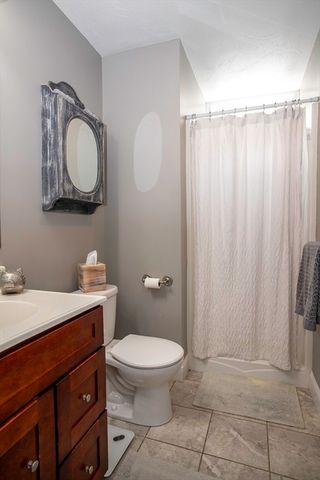 22 Lafayette Rd, Templeton, MA 01468