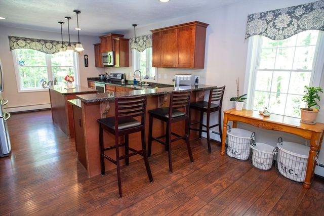 22 Lafayette Rd, Templeton, MA 01468