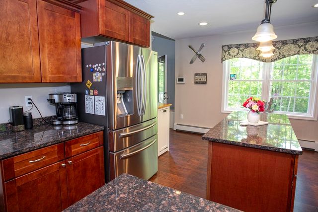 22 Lafayette Rd, Templeton, MA 01468