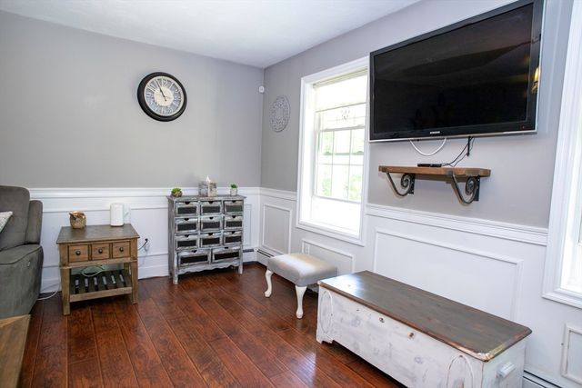 22 Lafayette Rd, Templeton, MA 01468