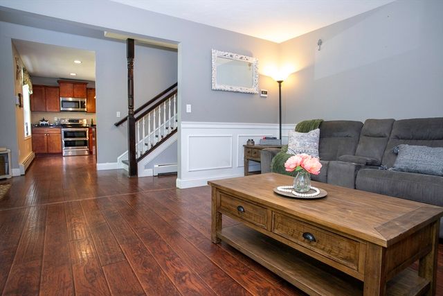22 Lafayette Rd, Templeton, MA 01468
