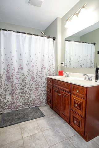 22 Lafayette Rd, Templeton, MA 01468