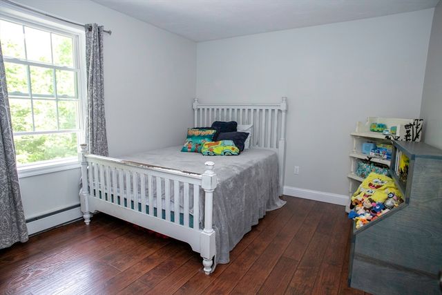 22 Lafayette Rd, Templeton, MA 01468