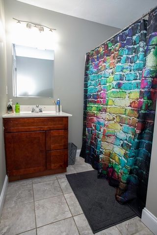 22 Lafayette Rd, Templeton, MA 01468