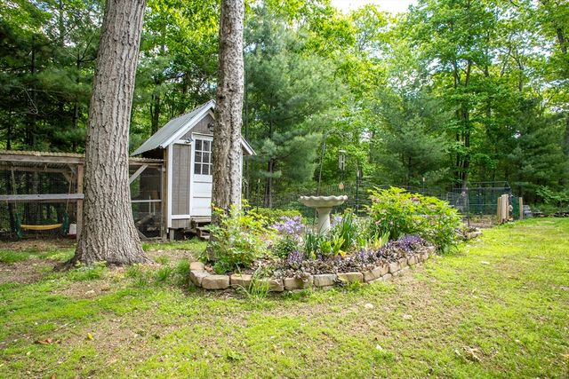 22 Lafayette Rd, Templeton, MA 01468
