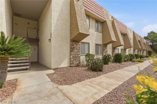 5278 River Glen Drive 411, Las Vegas, NV 89103