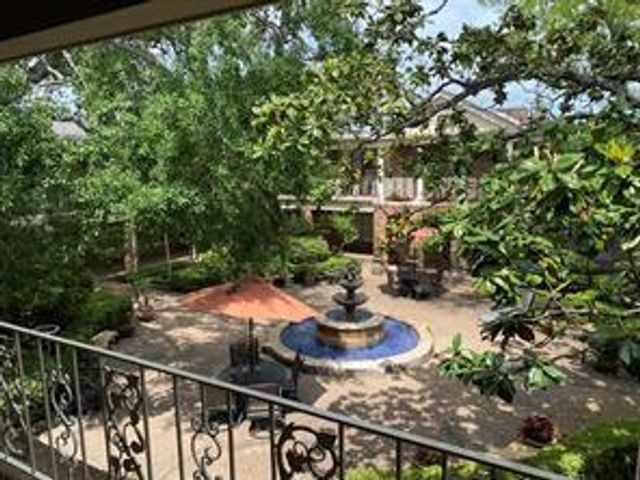 2727 Briarhurst Drive 21, Houston, TX 77057