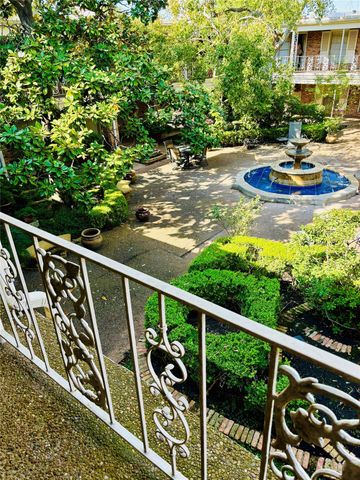 2727 Briarhurst Drive 21, Houston, TX 77057