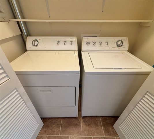 2727 Briarhurst Drive 21, Houston, TX 77057