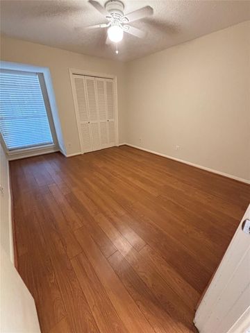 2727 Briarhurst Drive 21, Houston, TX 77057