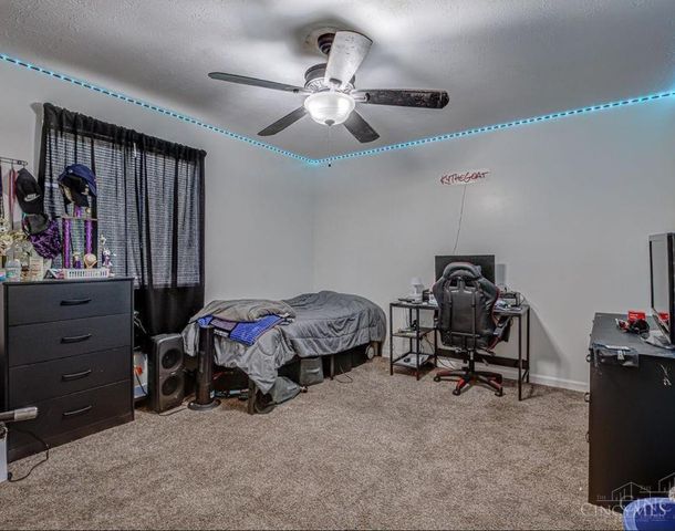 1808 Waynebrook Drive, Middletown, OH 45044