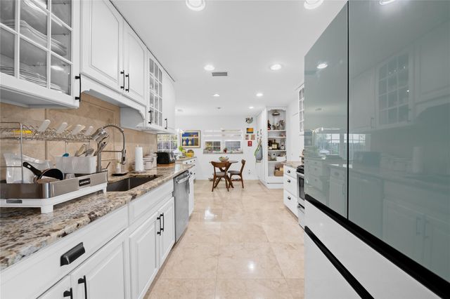 1838 NW 93rd Terrace, Plantation, FL 33322