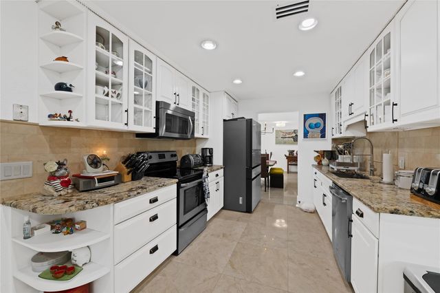 1838 NW 93rd Terrace, Plantation, FL 33322