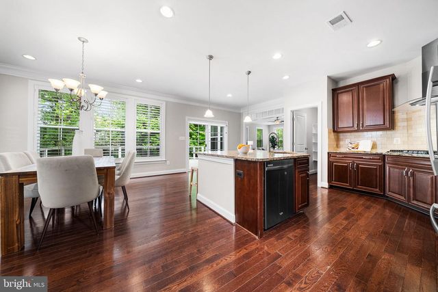 6198 CHAMPION OAK CT, Falls Church, VA 22044
