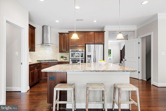 6198 CHAMPION OAK CT, Falls Church, VA 22044