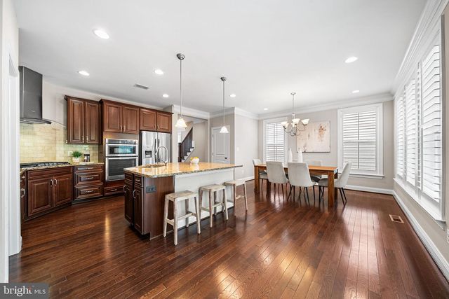 6198 CHAMPION OAK CT, Falls Church, VA 22044