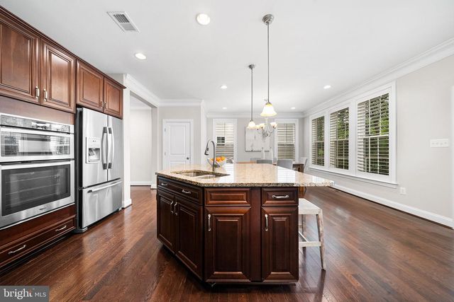 6198 CHAMPION OAK CT, Falls Church, VA 22044