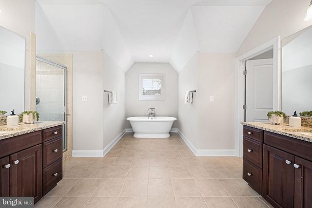 6198 CHAMPION OAK CT, Falls Church, VA 22044
