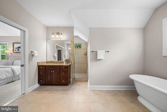 6198 CHAMPION OAK CT, Falls Church, VA 22044
