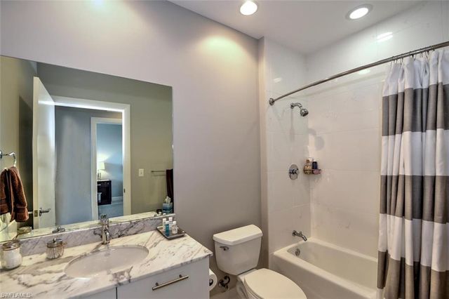 3000 Oasis Grand BLVD 407, Fort Myers, FL 33916