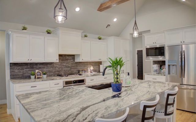 9224 N 141 East Avenue, Owasso, OK 74055