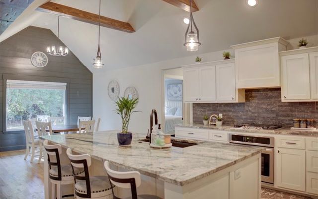 9224 N 141 East Avenue, Owasso, OK 74055