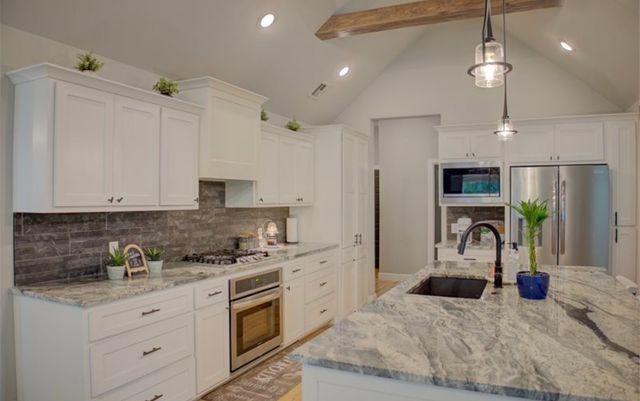 9224 N 141 East Avenue, Owasso, OK 74055